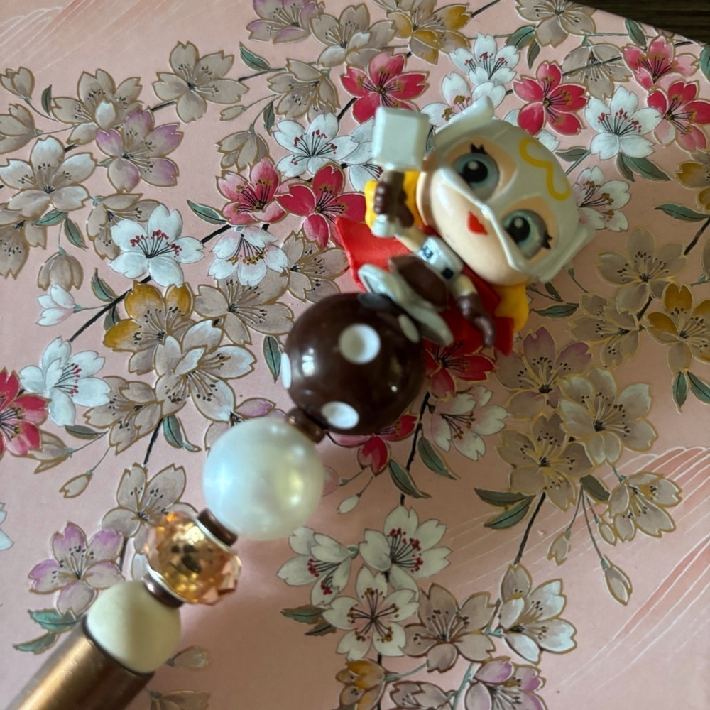 Marvel Doorables: Thor: Mighty Thor handmade beaded pen